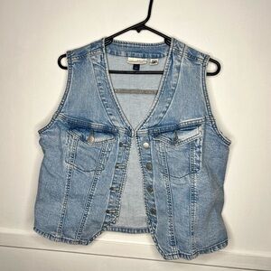 Universal Thread Light Blue Denim Vest
